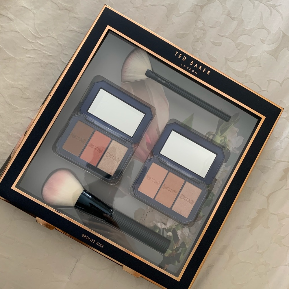 TED BAKER LONDON - Make up gift set (Bronze Kiss)